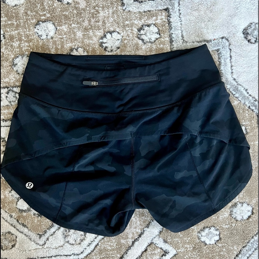 LULULEMON speed up mid-rise lined short 4"